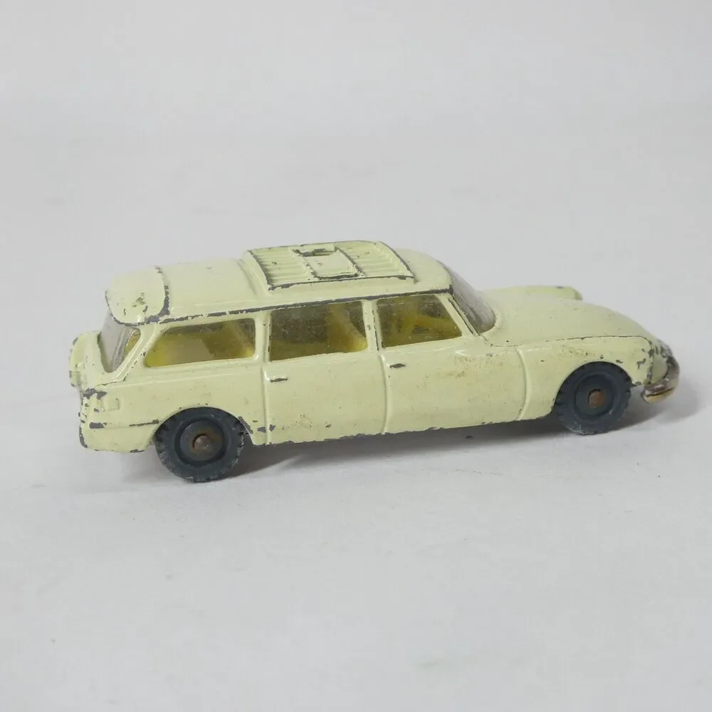 Vintage Diecast Car Lot - Midgetoy Husky Walk-Thru Van Majorette